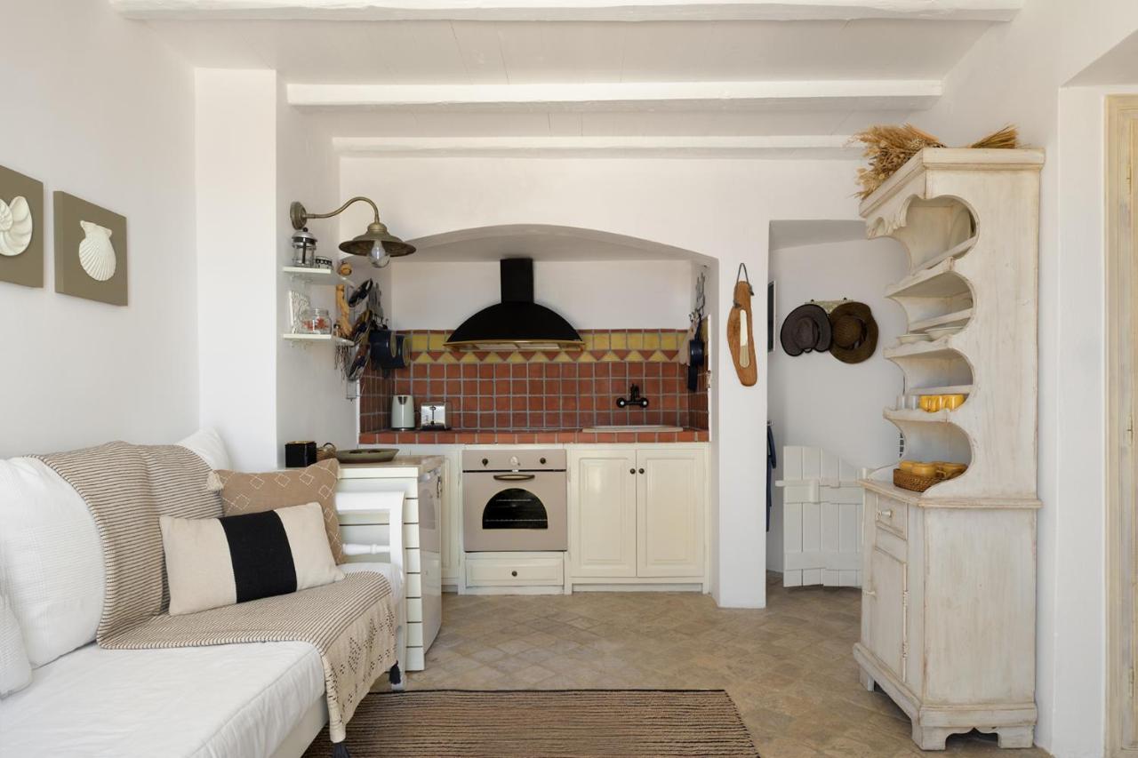 Ilivatos - Elegant Villa On The Caldera'S Edge Иа Екстериор снимка