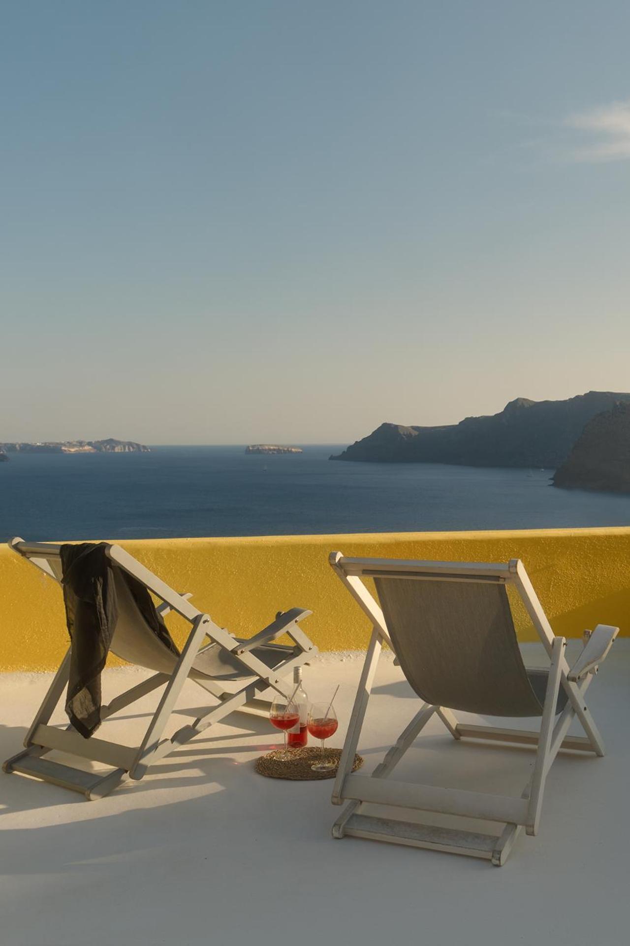 Ilivatos - Elegant Villa On The Caldera'S Edge Иа Екстериор снимка