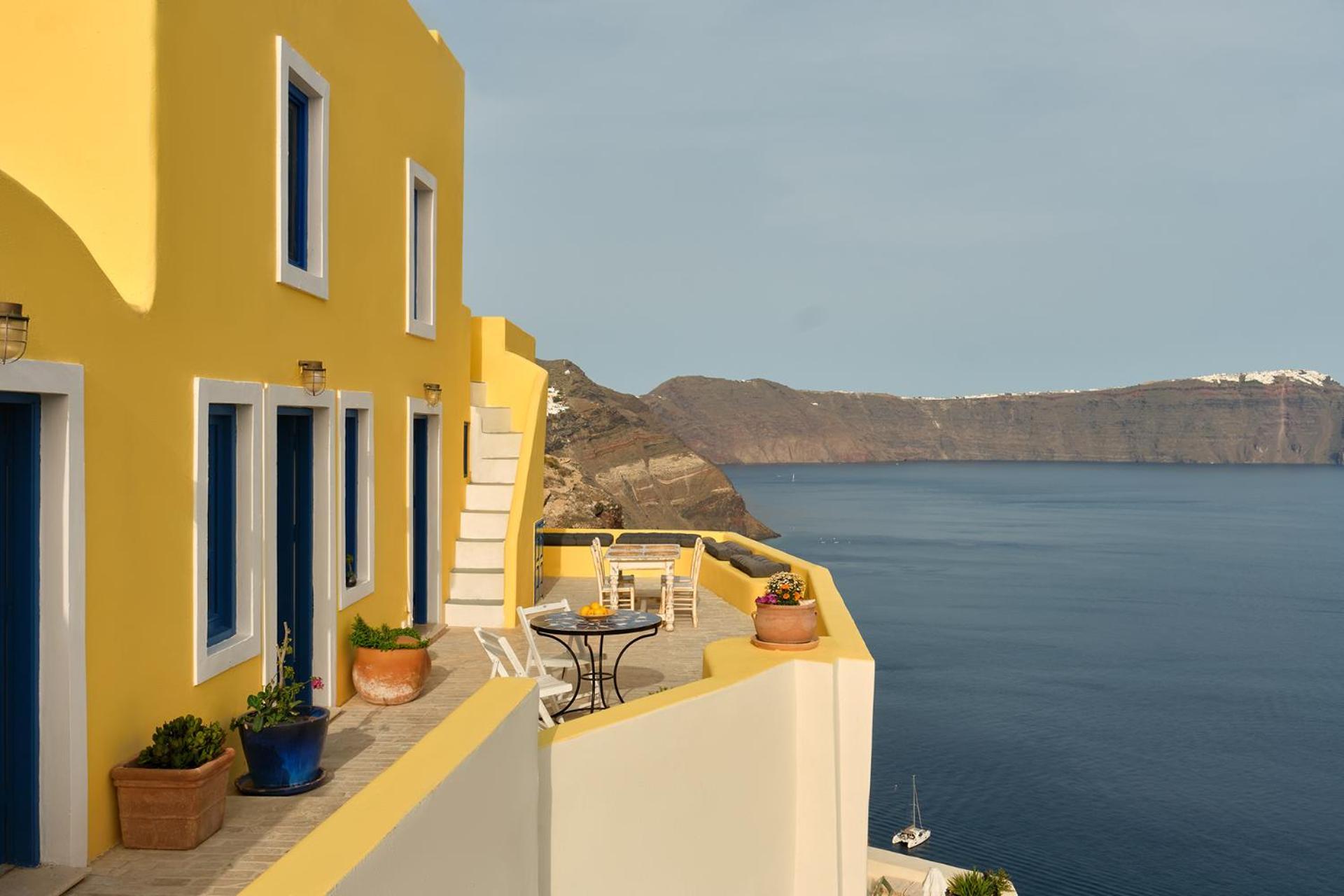 Ilivatos - Elegant Villa On The Caldera'S Edge Иа Екстериор снимка