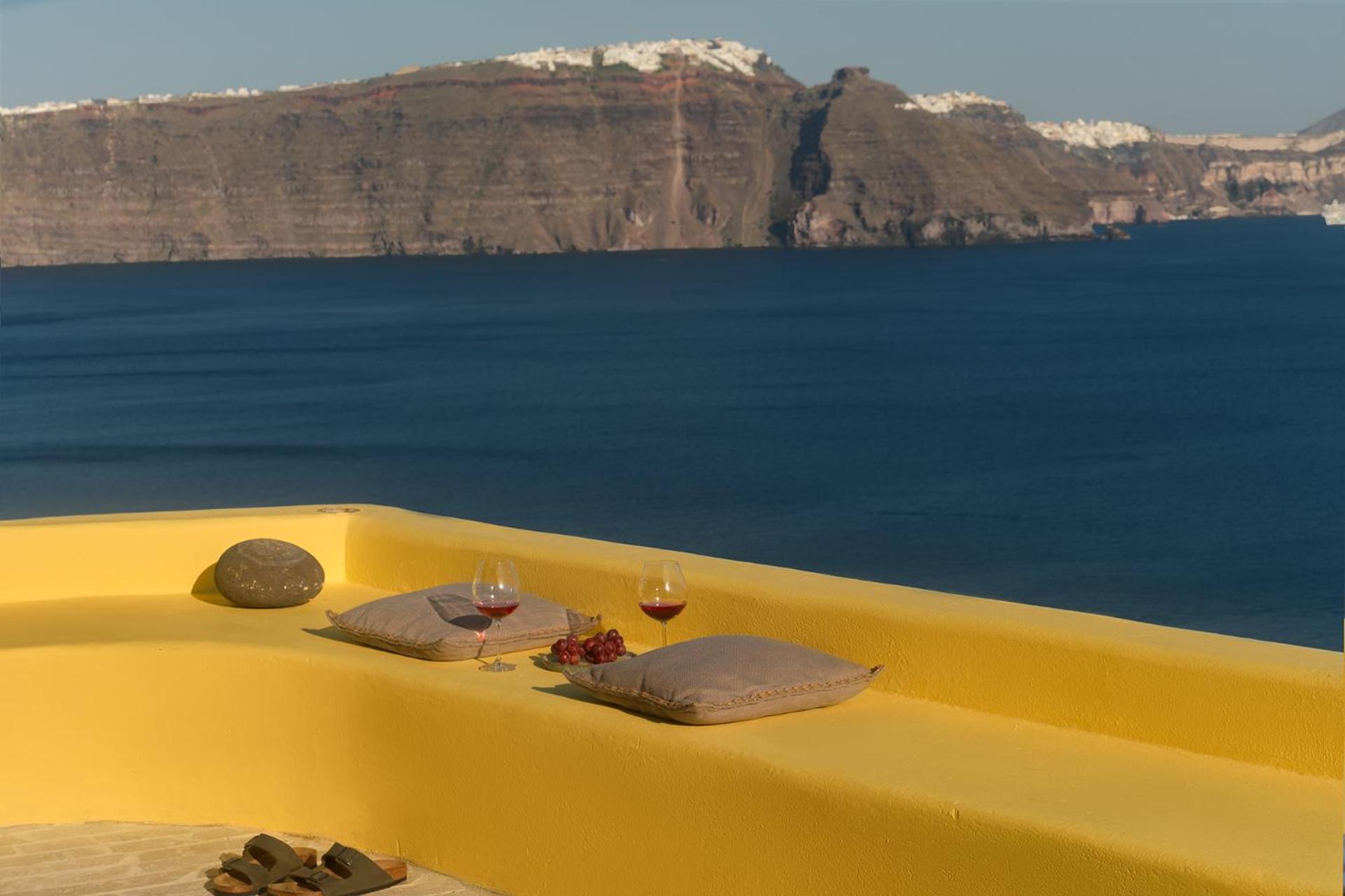 Ilivatos - Elegant Villa On The Caldera'S Edge Иа Екстериор снимка