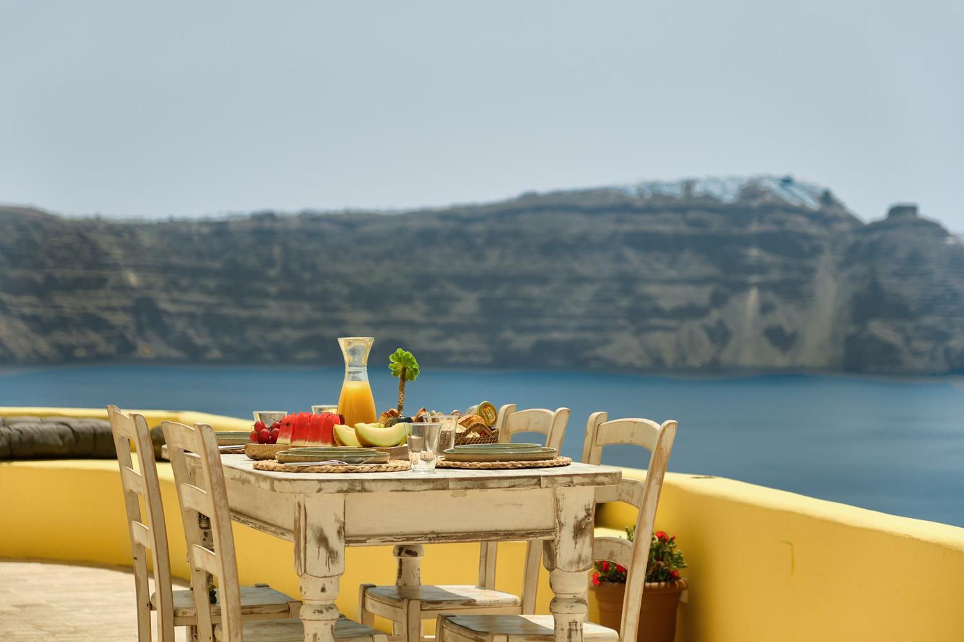 Ilivatos - Elegant Villa On The Caldera'S Edge Иа Екстериор снимка
